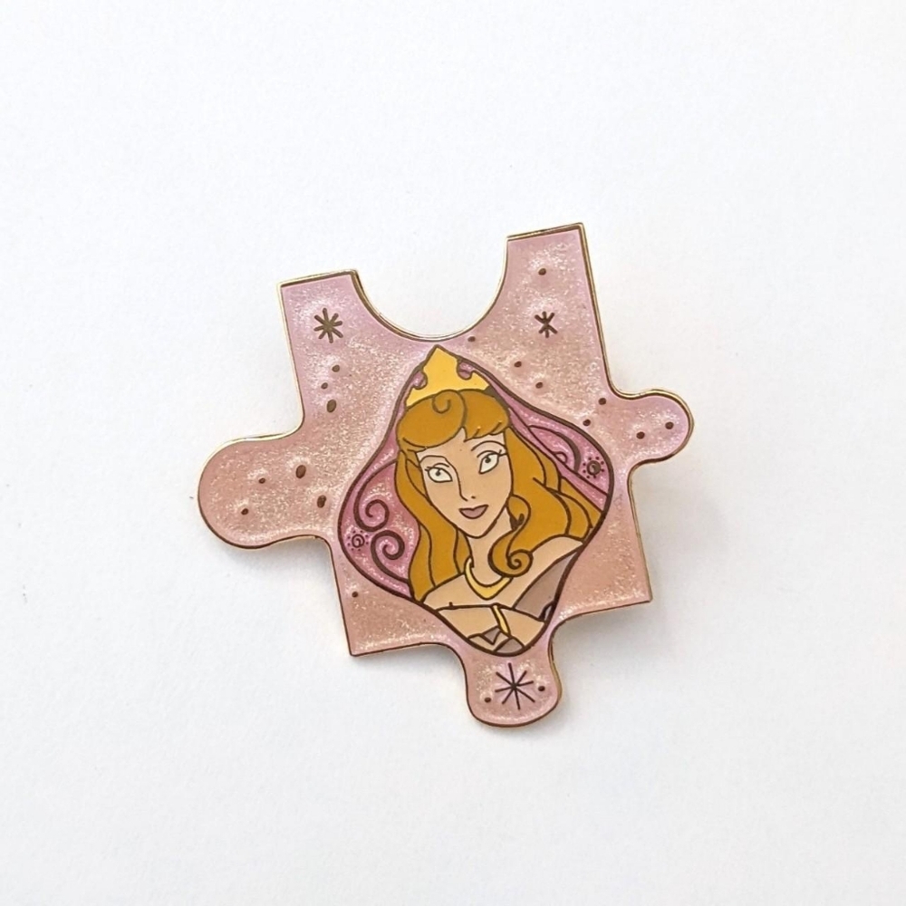 Japan Disney store trading pin princess Aurora sleeping beauty puzzle piece
